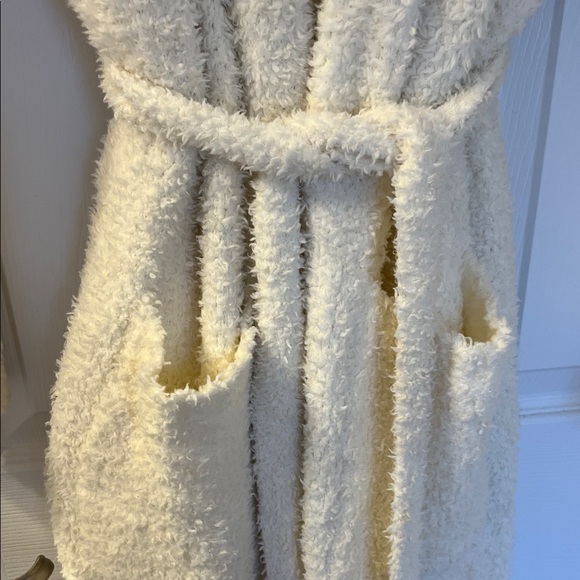 SKIMS Robe - Picture 3 of 3